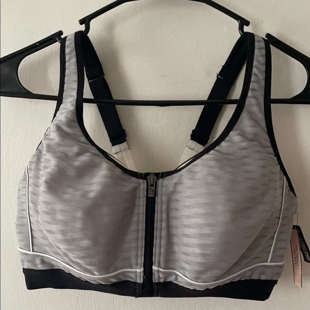 VS Sports Bras - Picture 2 of 4